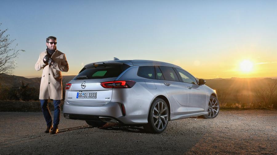  Opel Insignia GSi Sports Tourer 2017 года  (фото 16 из 40)
